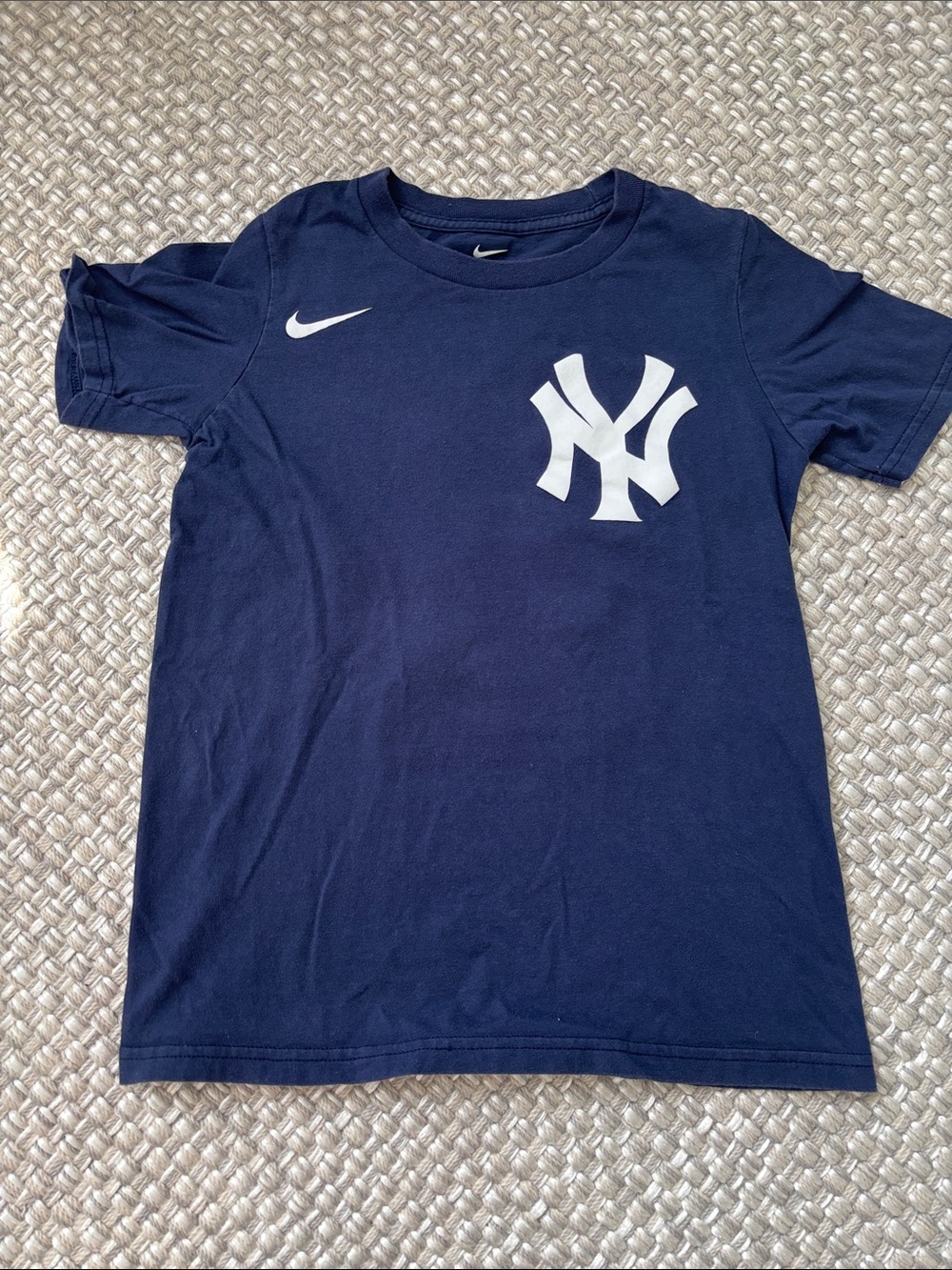 Nike Kids Navy Tee with White Yankees Logo